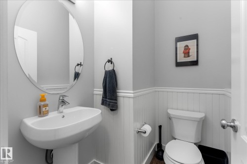4126 6A Street, Edmonton, AB - Indoor Photo Showing Bathroom