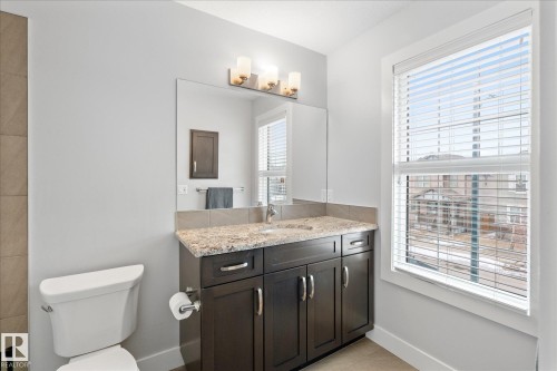 4126 6A Street, Edmonton, AB - Indoor Photo Showing Bathroom