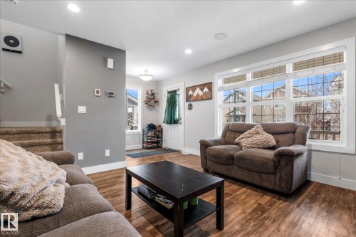 4126 6A Street, Edmonton, AB - Indoor Photo Showing Living Room
