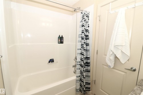 202 340 Windermere Road, Edmonton, AB - Indoor Photo Showing Bathroom