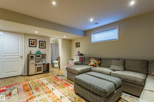 1438 Potter Greens Drive, Edmonton, AB - Indoor Photo Showing Other Room