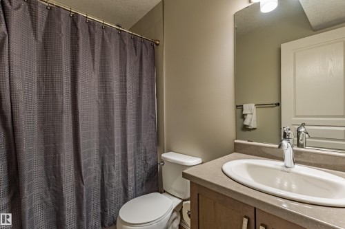 1438 Potter Greens Drive, Edmonton, AB - Indoor Photo Showing Bathroom