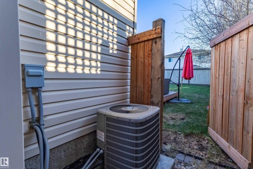 1438 Potter Greens Drive, Edmonton, AB - Outdoor