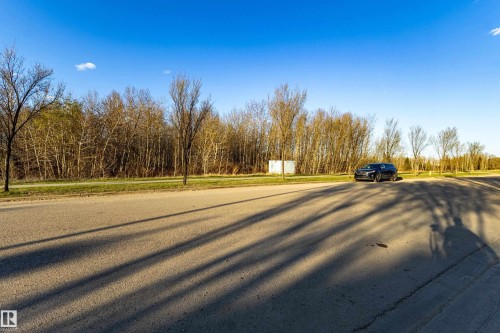 1438 Potter Greens Drive, Edmonton, AB - Outdoor With View