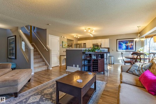 1438 Potter Greens Drive, Edmonton, AB - Indoor Photo Showing Living Room