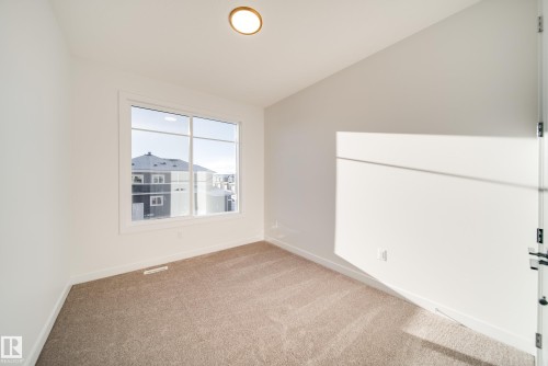 73 Chartres Close, St. Albert, AB - Indoor Photo Showing Other Room
