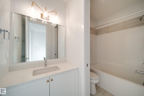 73 Chartres Close, St. Albert, AB - Indoor Photo Showing Bathroom