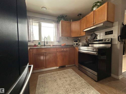 8603 149 Street, Edmonton, AB - Indoor Photo Showing Kitchen