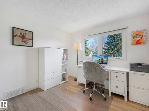6011 37 Avenue, Edmonton, AB - Indoor