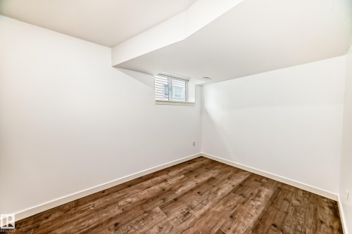 54 Royal Elm Road Nw, Calgary, AB - Indoor Photo Showing Other Room