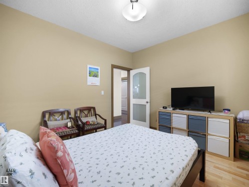 1015 61 Street, Edmonton, AB - Indoor Photo Showing Bedroom