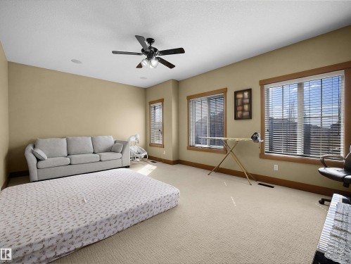 1015 61 Street, Edmonton, AB - Indoor