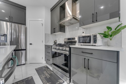 3607 41 Ave, Beaumont, AB - Indoor Photo Showing Kitchen With Upgraded Kitchen