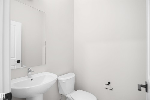 7103 50A Avenue, Beaumont, AB - Indoor Photo Showing Bathroom