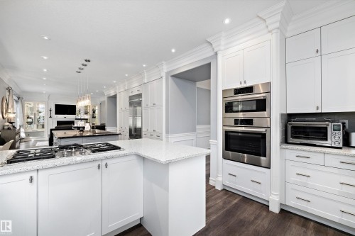 19 Oak Point, St. Albert, AB - Indoor Photo Showing Kitchen With Upgraded Kitchen