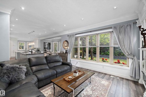 19 Oak Point, St. Albert, AB - Indoor Photo Showing Living Room