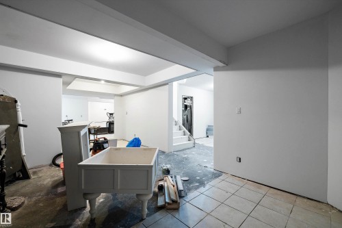 19 Oak Point, St. Albert, AB - Indoor Photo Showing Other Room