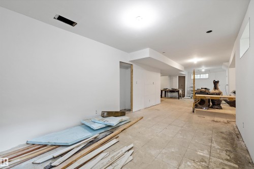 19 Oak Point, St. Albert, AB - Indoor Photo Showing Other Room