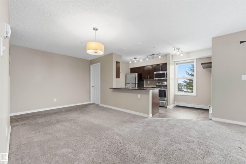 221 1070 Mcconachie Boulevard, Edmonton, AB - Indoor Photo Showing Bathroom