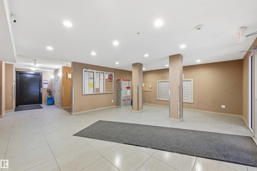 221 1070 Mcconachie Boulevard, Edmonton, AB - Indoor