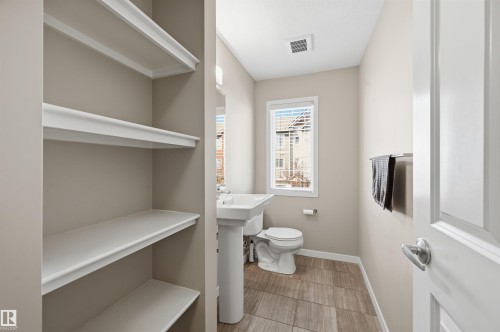 4 320 Secord Boulevard, Edmonton, AB - Indoor Photo Showing Bathroom