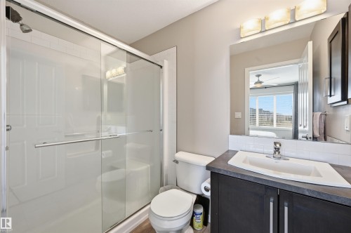 4 320 Secord Boulevard, Edmonton, AB - Indoor Photo Showing Bathroom