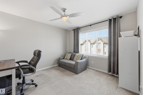4 320 Secord Boulevard, Edmonton, AB - Indoor Photo Showing Office