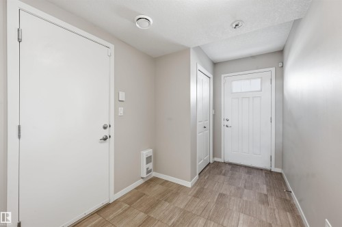 4 320 Secord Boulevard, Edmonton, AB - Indoor Photo Showing Other Room