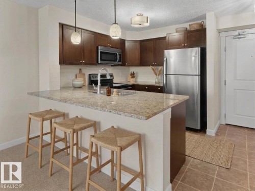 214 3715 Whitelaw Lane, Edmonton, AB - Indoor Photo Showing Kitchen