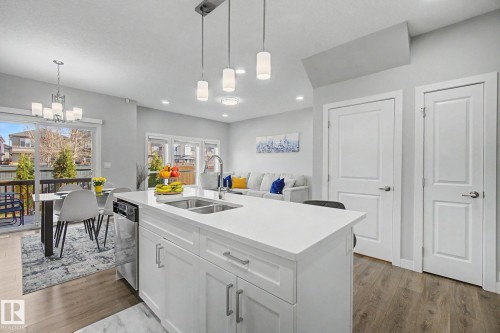 4018 Kinsella Way, Edmonton, AB - Indoor Photo Showing Kitchen With Double Sink