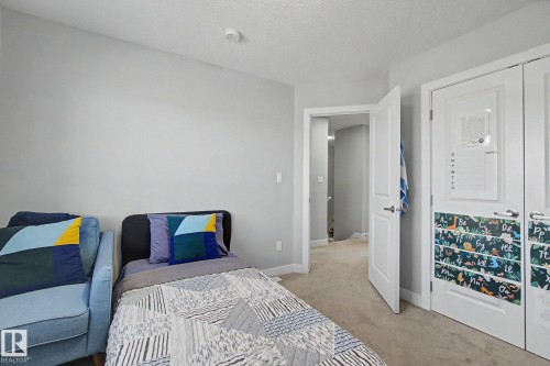 4018 Kinsella Way, Edmonton, AB - Indoor Photo Showing Bedroom