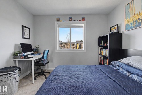 4018 Kinsella Way, Edmonton, AB - Indoor Photo Showing Bedroom