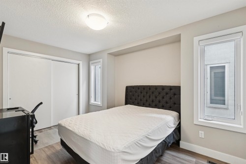 8724 116 Street, Edmonton, AB - Indoor Photo Showing Bedroom