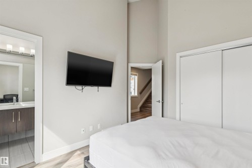 8724 116 Street, Edmonton, AB - Indoor Photo Showing Bedroom