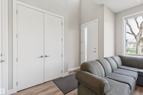 8724 116 Street, Edmonton, AB - Indoor