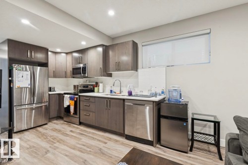 8724 116 Street, Edmonton, AB - Indoor Photo Showing Kitchen