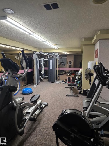 1201 10135 Saskatchewan Drive, Edmonton, AB - Indoor
