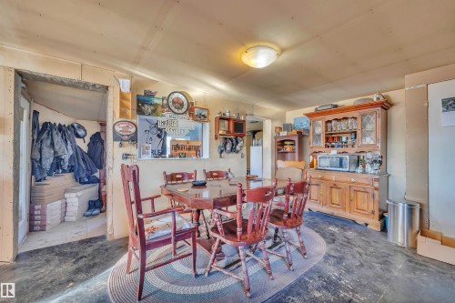 View of dining room - 21 Calmar Mobile Home Park, Calmar, AB - Indoor