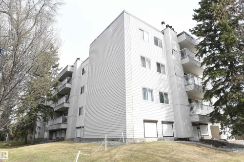 This is an exceptional suite, in sought after Suffolk on Whyte, conveniently located at the corner of 82 Avenue and 110 Street.  Tough to beat - 206 8125 110 Street, Edmonton, AB - Outdoor With Balcony