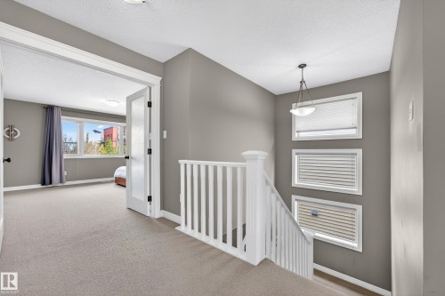 506 Adams Way, Edmonton, AB - Indoor Photo Showing Other Room