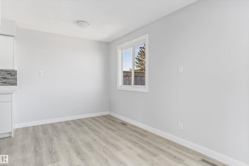120 Cornell Court, Edmonton, AB - Indoor Photo Showing Other Room