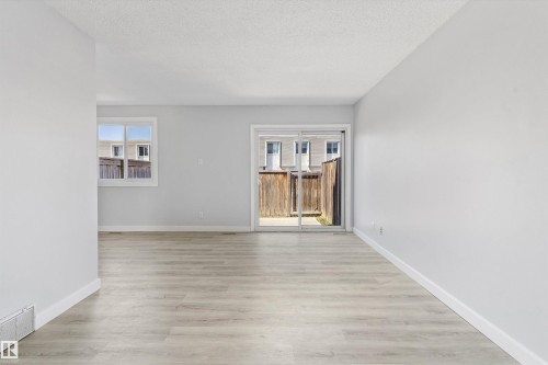 120 Cornell Court, Edmonton, AB - Indoor Photo Showing Other Room