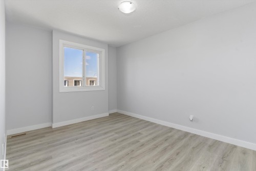 120 Cornell Court, Edmonton, AB - Indoor Photo Showing Other Room