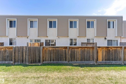 120 Cornell Court, Edmonton, AB - Outdoor