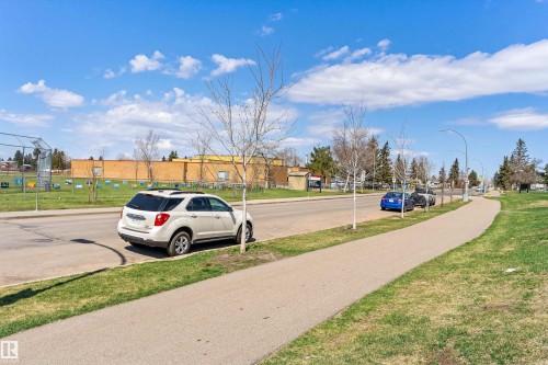 120 Cornell Court, Edmonton, AB - Outdoor
