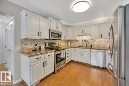 705 Riddell Street, Edmonton, AB - Indoor Photo Showing Kitchen With Upgraded Kitchen