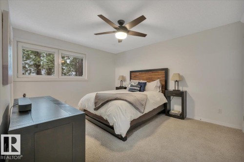 705 Riddell Street, Edmonton, AB - Indoor Photo Showing Bedroom
