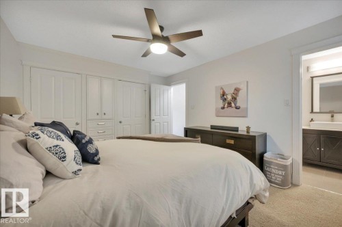 705 Riddell Street, Edmonton, AB - Indoor Photo Showing Bedroom