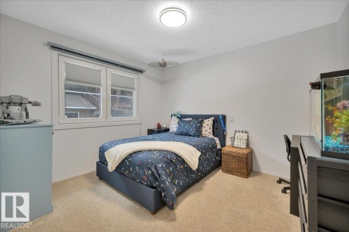 705 Riddell Street, Edmonton, AB - Indoor Photo Showing Bedroom