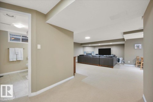 705 Riddell Street, Edmonton, AB - Indoor